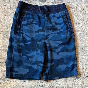 NWOT Gap Camo Shorts - Size 8